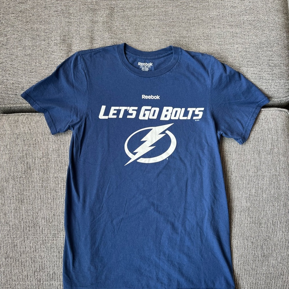 Men's Reebok Tampa Bay Lightning NHL "Let's Go Bolts" Tshirt Size S‎